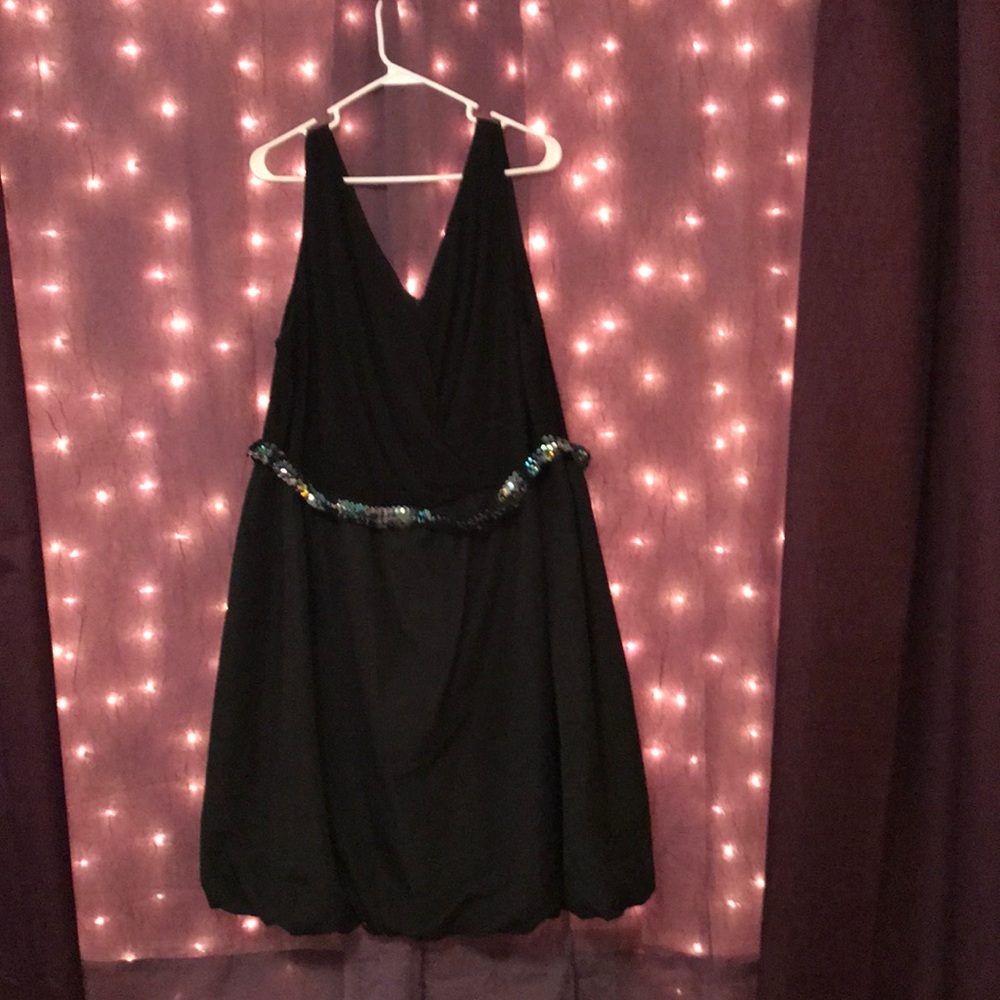 Black vneck bubble hem dress